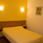 Hotel De L'opera 2*