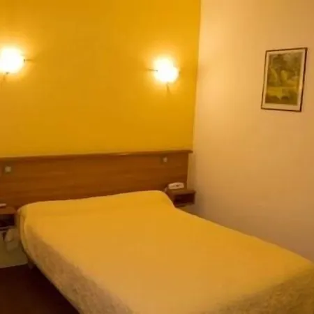 Hotell De L'opera 2*