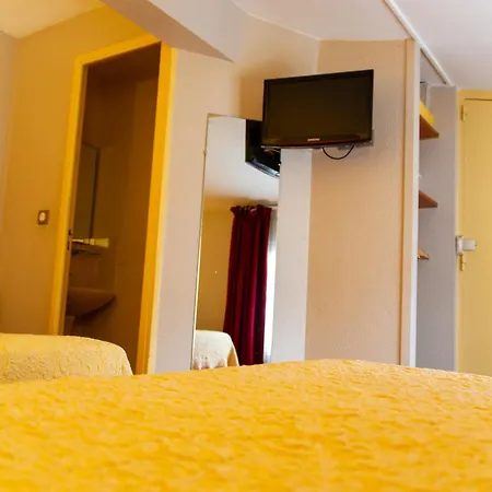 De L'opera Hotel 2*