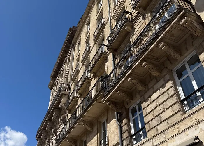 De L'opera Отель 2*